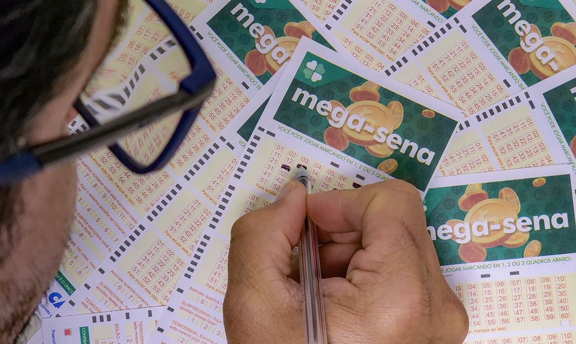 Mega-Sena não tem acertador e prêmio sobe para R$ 36 milhões