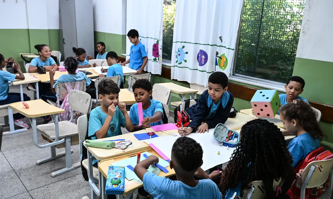 Instituto Natura Brasil analisa Ideb 2025 de escolas 100% integral