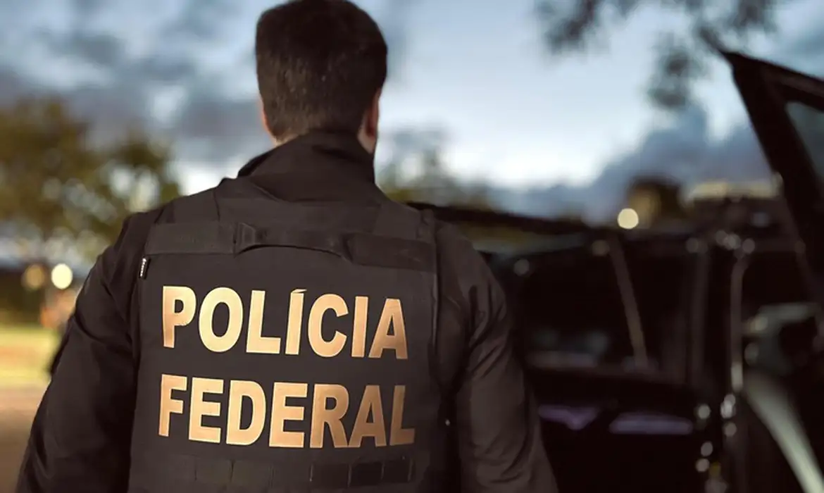 PF apreende 100 kg de droga que iriam para o Complexo do Alemão