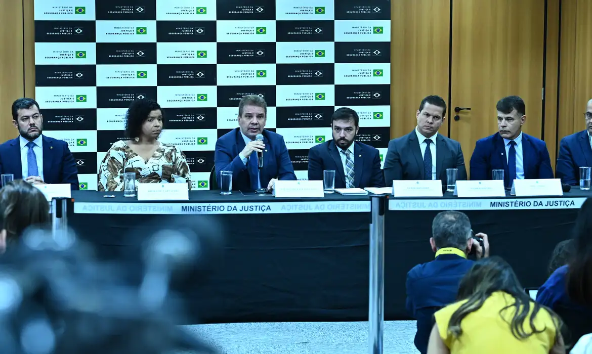 MJ detalha operação para desarticular ataques a Brasília