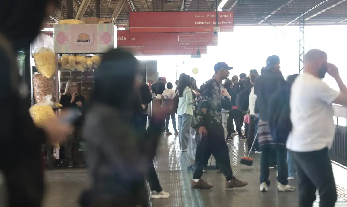 SP: ferroviários mantém greve por falta de garantia de empregos
