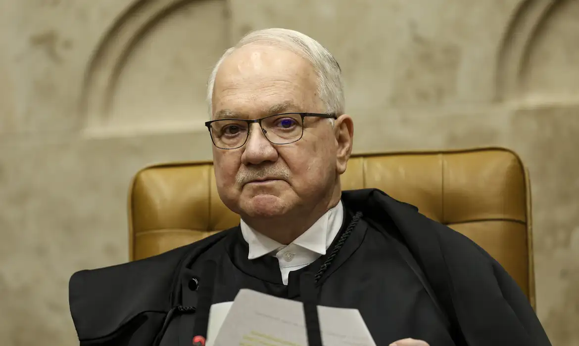 Fachin: críticas não fragilizam STF, mas fortalecem democracia
