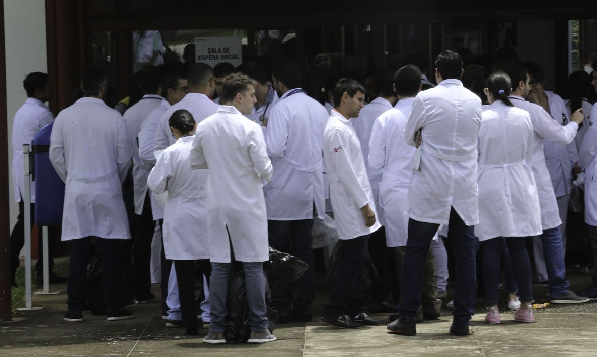 Prazo para recursos do Enamed 2026 e Revalida 2026/2 vai até quinta