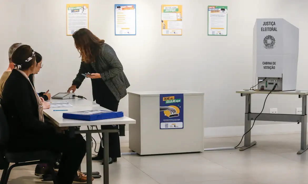 Votação começa com poucas filas na zona sul de São Paulo