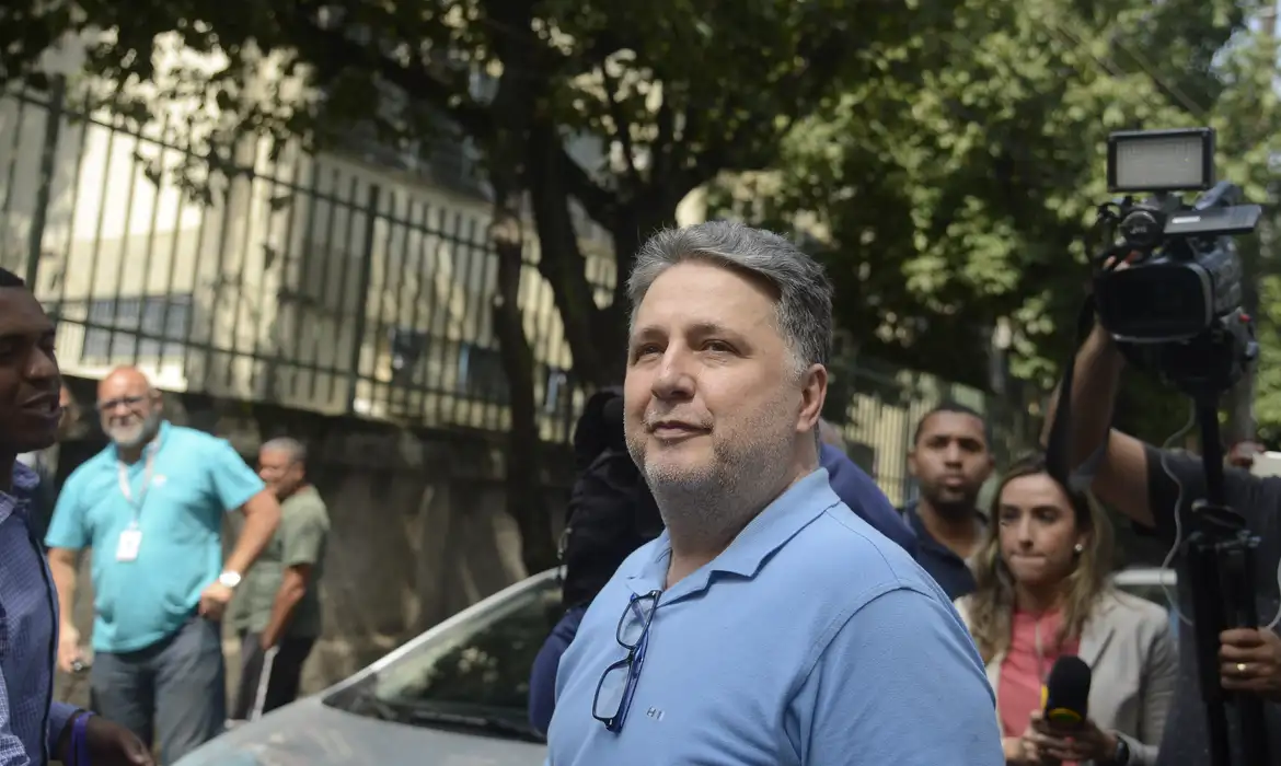 Garotinho desiste de recurso e eleição do RJ pode acabar em 1º turno